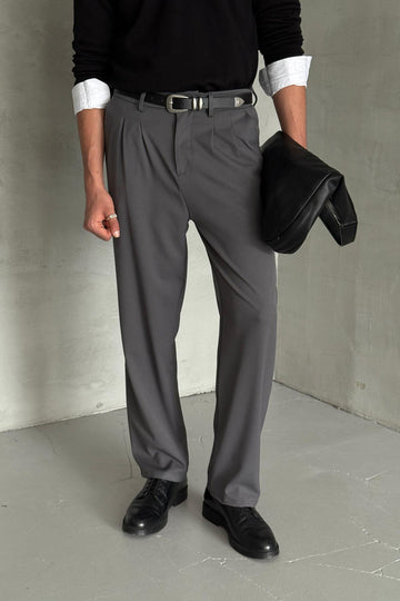 Men’s Pleated Relaxed Fit Trouser-Dark Grey