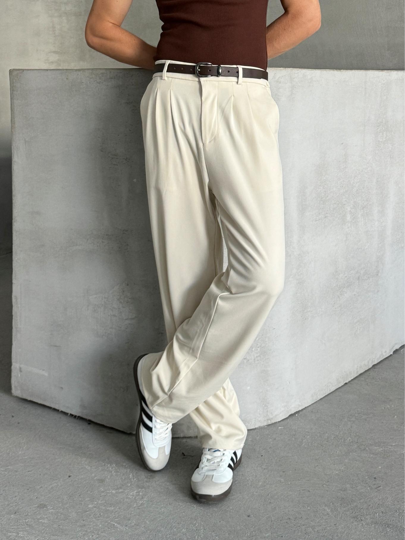 Men’s Pleated Relaxed Fit Trouser beige
